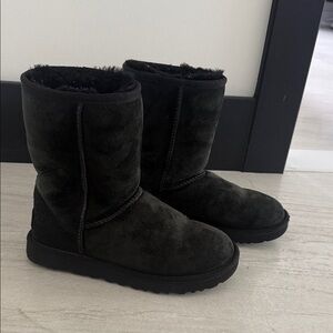 Classic Black Suede Shearling Winter Boots size 6
